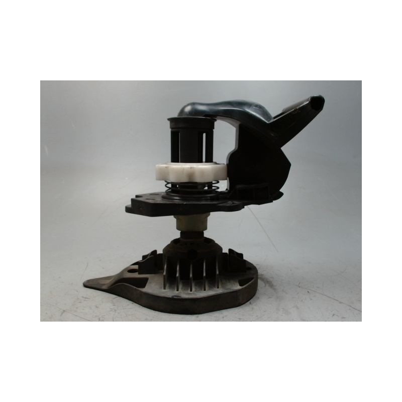 TREUIL DE ROUE DE SECOURS RENAULT CLIO III 2009-