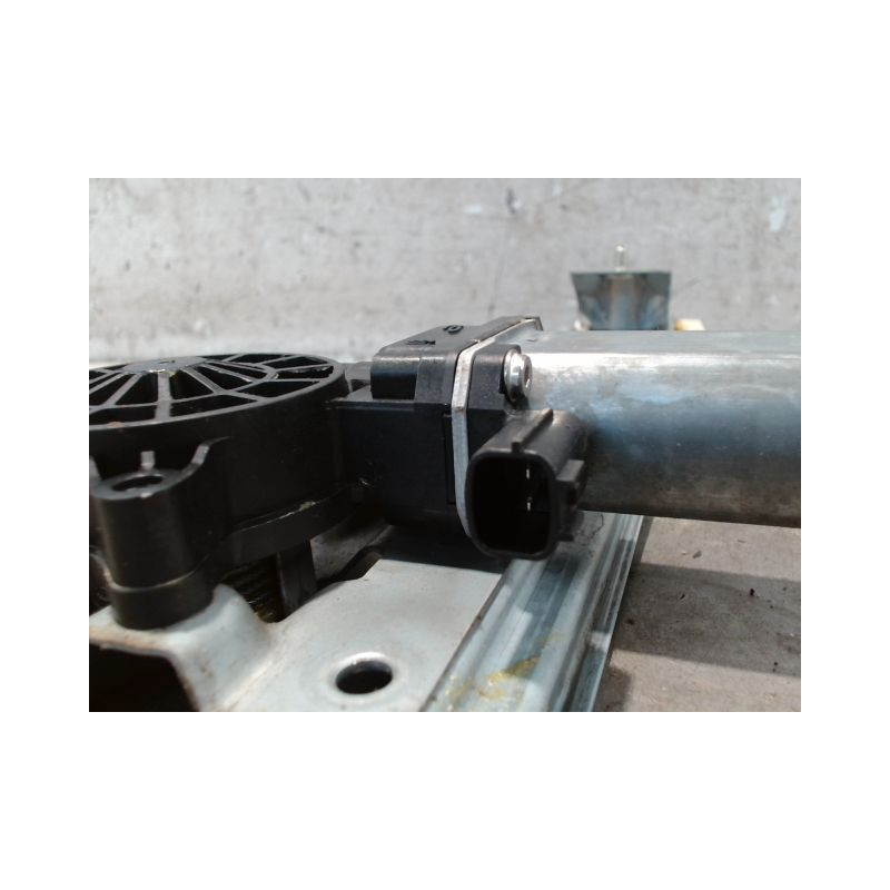 MECANISME+MOTEUR LEVE-GLACE AVANT DROIT DACIA LODGY