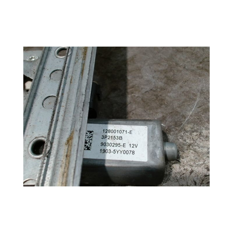 MECANISME+MOTEUR LEVE-GLACE AVANT DROIT DACIA LODGY