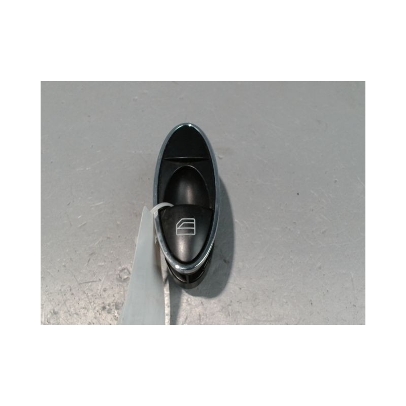 COMMANDE LEVE-GLACE PORTE AVD MERCEDES CLS
