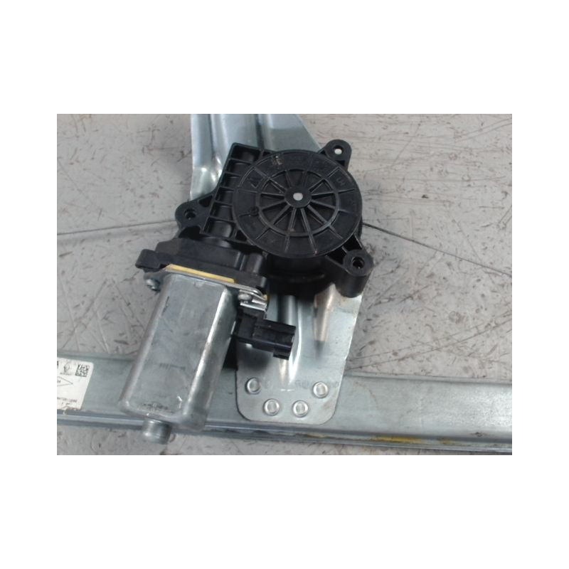 MECANISME+MOTEUR LEVE-GLACE AVANT GAUCHE DACIA LOGAN -08