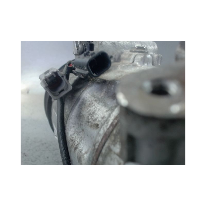 COMPRESSEUR AIR CONDITIONNE RENAULT CLIO IV