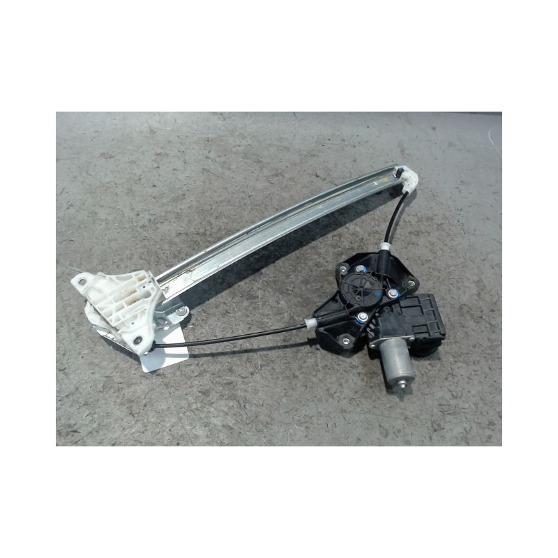 MECANISME+MOTEUR LEVE-GLACE AVANT GAUCHE TOYOTA YARIS CRO