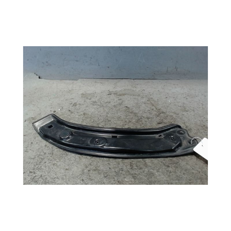 TOLE PORTE PHARE DROIT AUDI Q3