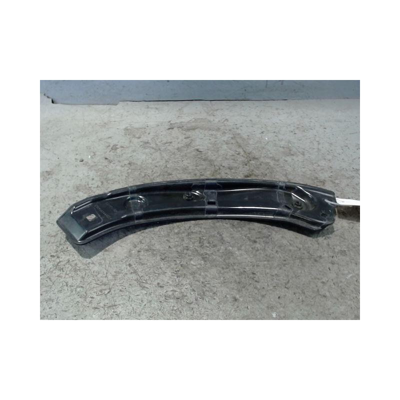 TOLE PORTE PHARE DROIT AUDI Q3
