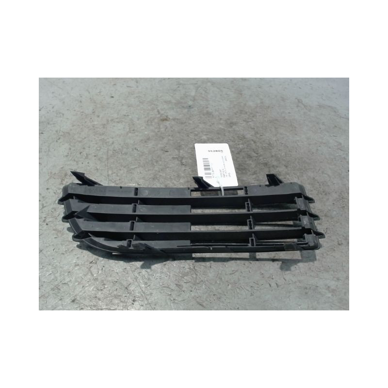 OBTURATEUR PHARE ADDITIONNEL PARE-CHOC AVG MITSUBISHI COLT 2004-