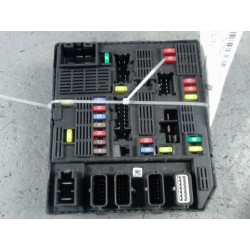 PLATINE FUSIBLE AV