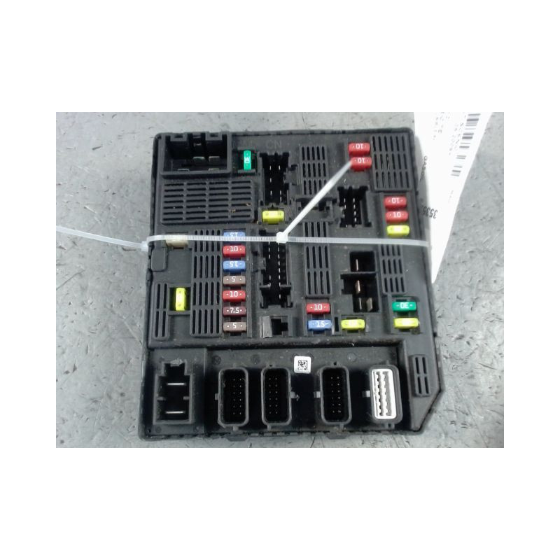 PLATINE FUSIBLE AVANT RENAULT SCENIC III 2009-
