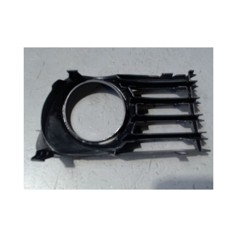 OBTURATEUR PHARE ADDITIONNEL PARE-CHOC AVG TOYOTA PRIUS 2004-