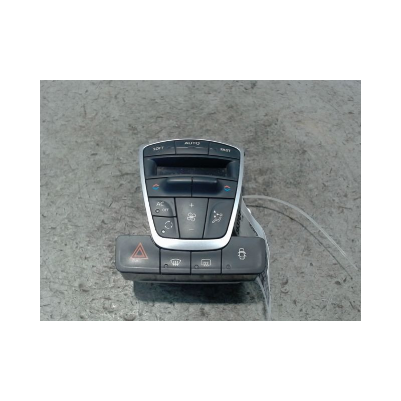 BOUTON DE WARNING RENAULT LAGUNA III 2009-