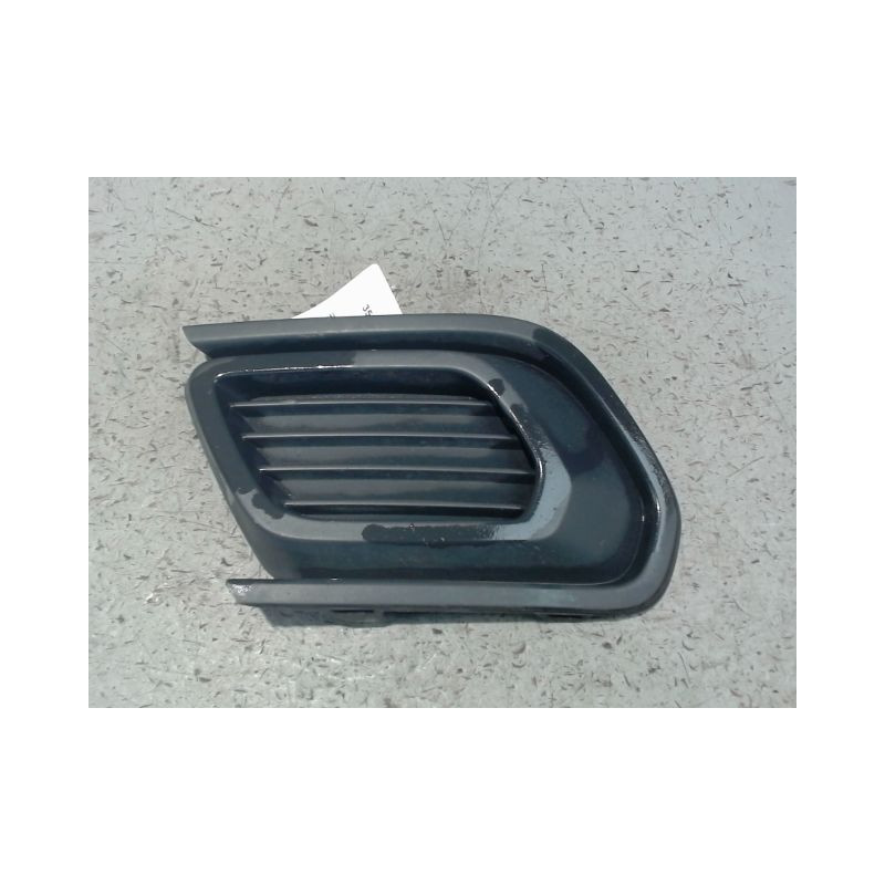 OBTURATEUR PHARE ADDITIONNEL PARE-CHOC AVG DACIA LOGAN MCV 2007-
