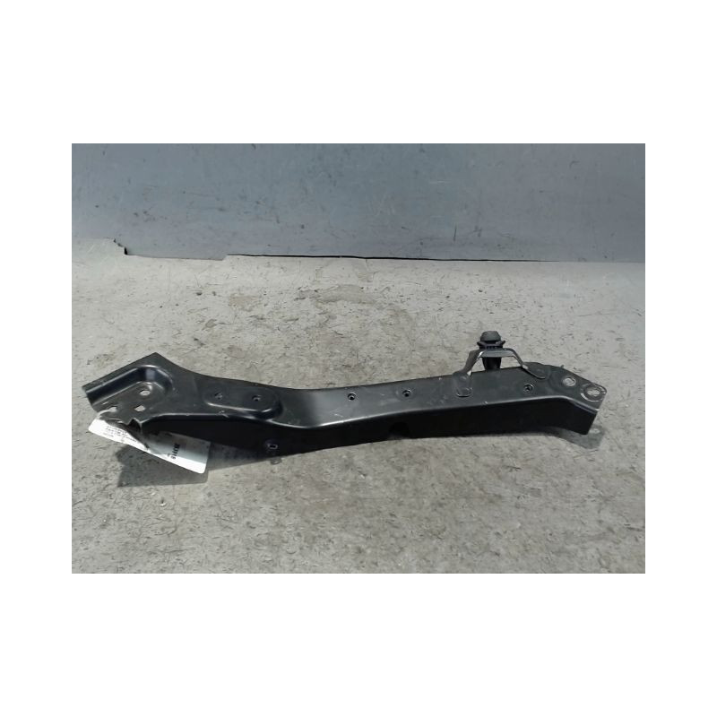 TOLE PORTE PHARE DROIT RENAULT AUSTRAL