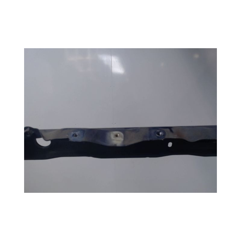 TRAVERSE SUPERIEURE ARMATURE AVANT TOYOTA YARIS 2003-