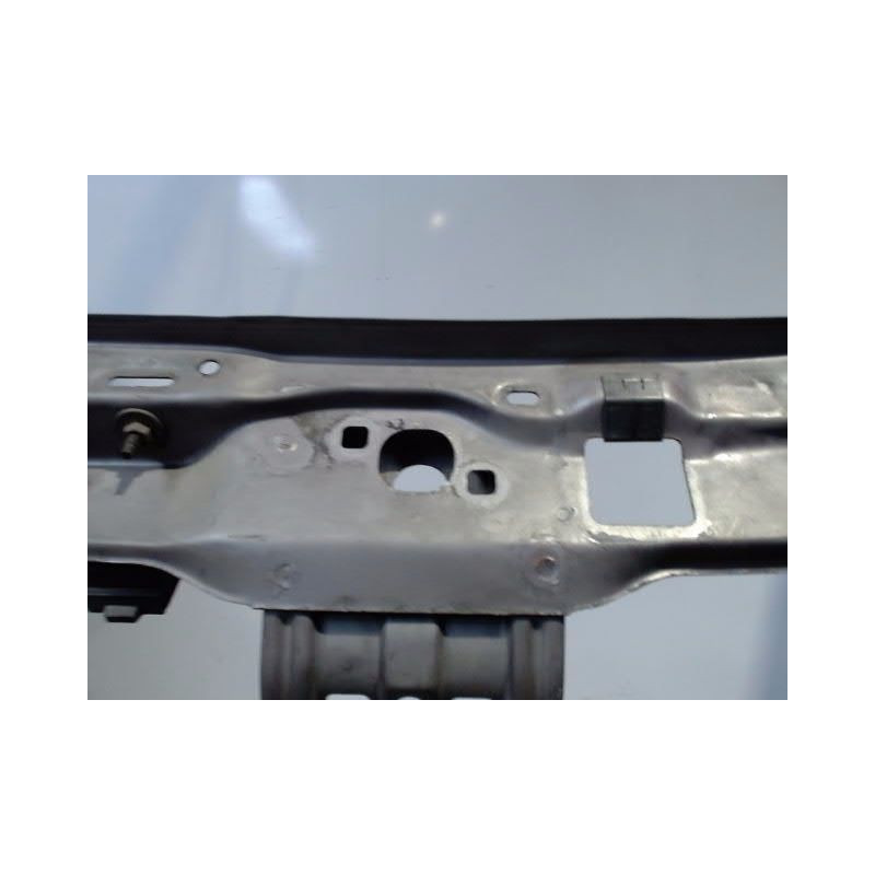 TRAVERSE SUPERIEURE ARMATURE AVANT RENAULT CLIO II PH.2 01-06