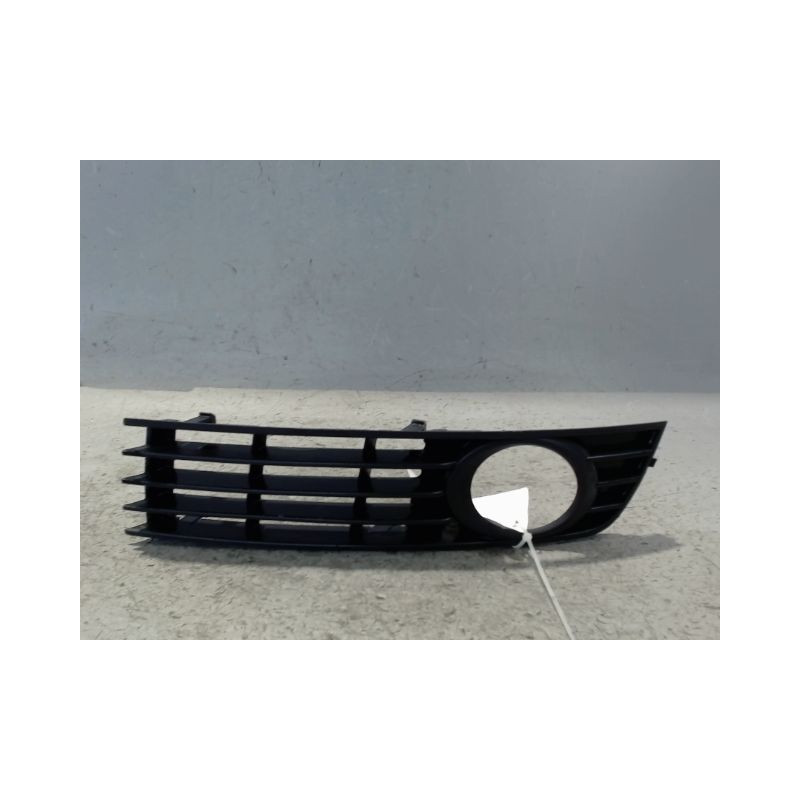 OBTURATEUR PHARE ADDITIONNEL PARE-CHOC AVG AUDI A4 AVANT 01-04