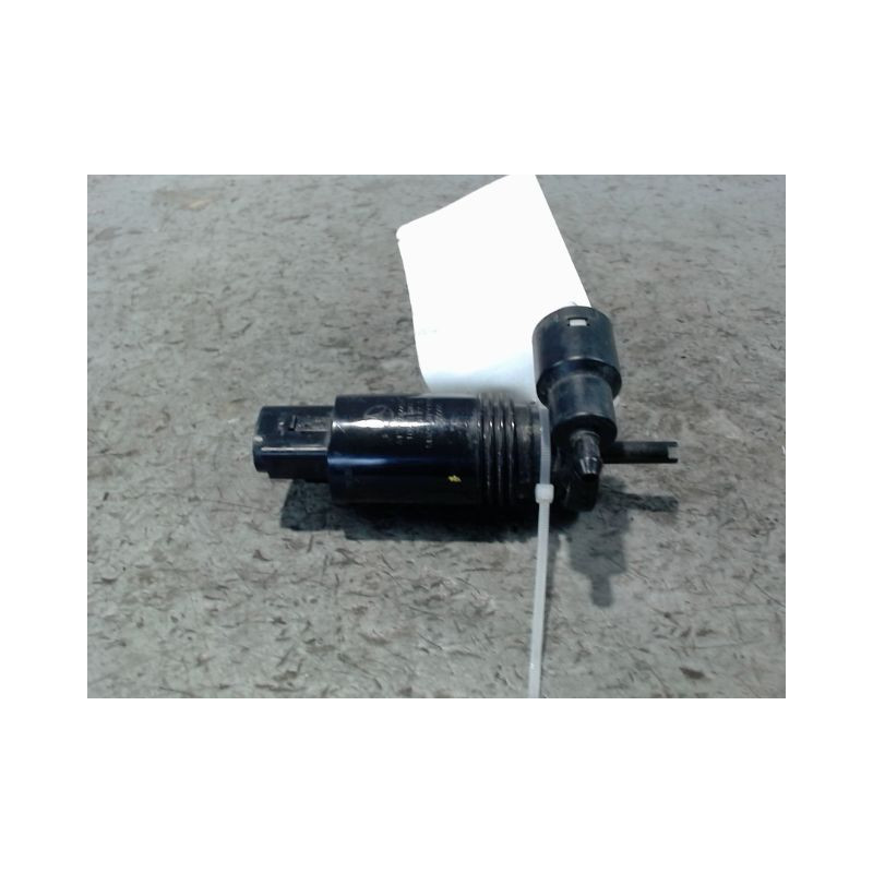 POMPE LAVE-GLACE AVANT MERCEDES GLB