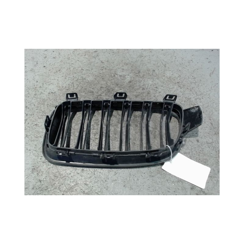 GRILLE CALANDRE DROIT B.M.W. SERIE 3