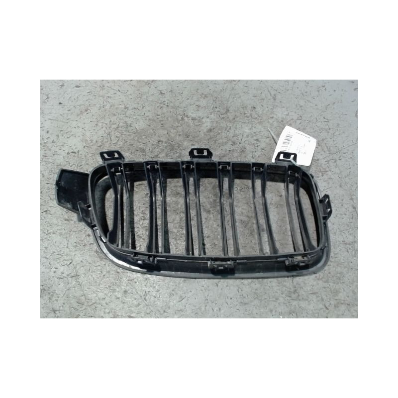 GRILLE CALANDRE GAUCHE B.M.W. SERIE 3