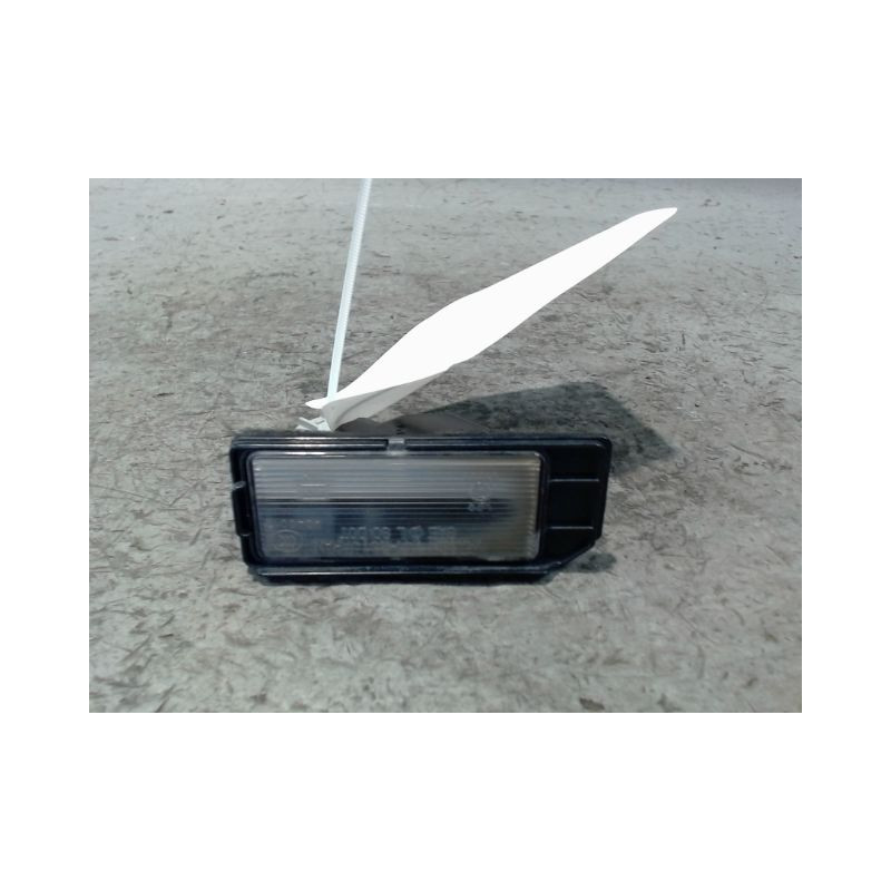 ECLAIREUR PLAQUE DE POLICE GAUCHE MITSUBISHI ASX