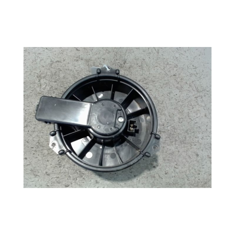 MOTEUR VENTILATEUR CHAUFFAGE DAIHATSU CUORE 03-