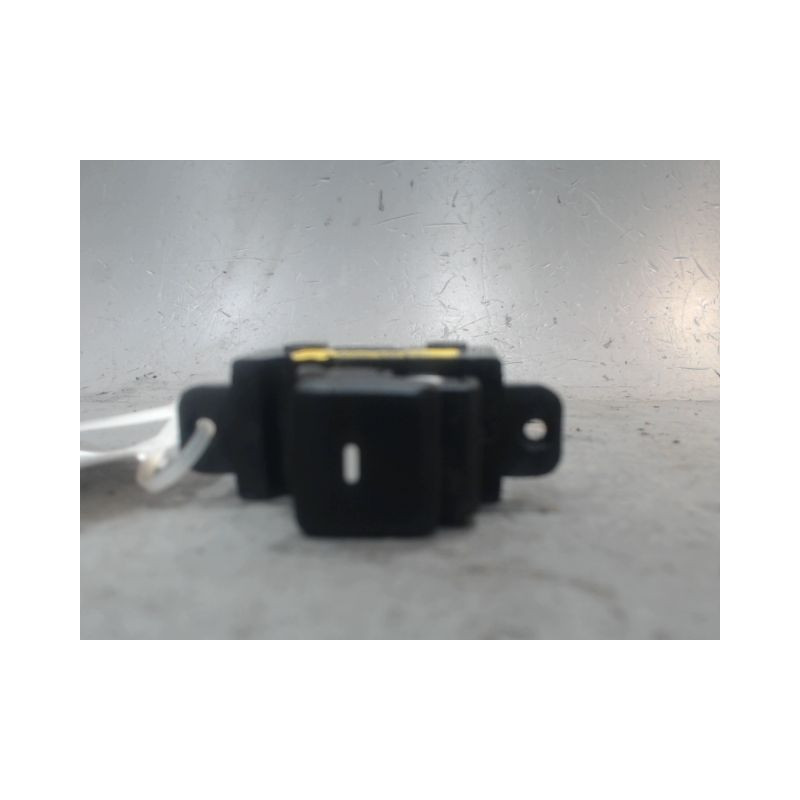 COMMANDE LEVE-GLACE PORTE ARD HYUNDAI I20