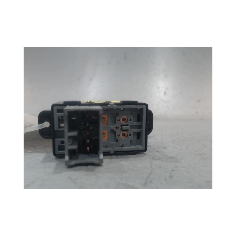 COMMANDE LEVE-GLACE PORTE ARG HYUNDAI I20