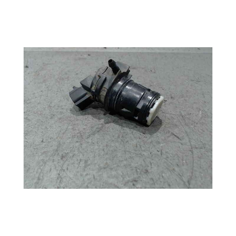 POMPE LAVE-GLACE ARRIERE TOYOTA PRIUS