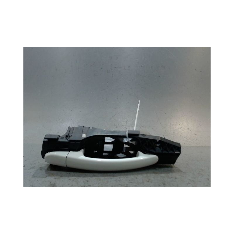 POIGNEE EXTERIEURE PORTE AVANT DROIT SKODA YETI
