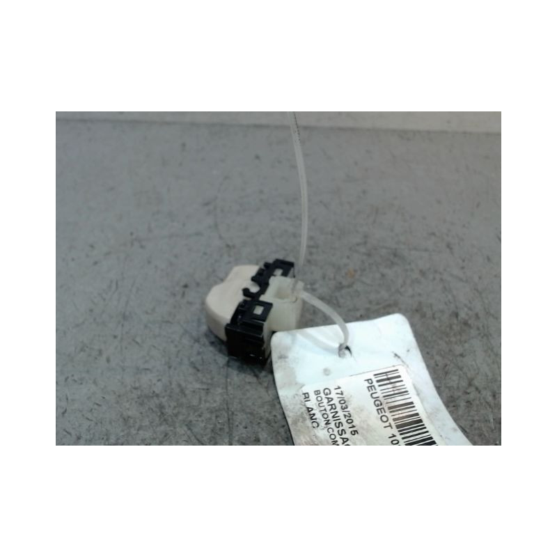 BOUTON COMMANDE TOIT OUVRANT PEUGEOT 108