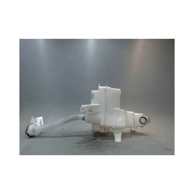 RESERVOIR LAVE-GLACE AVANT TOYOTA RAV4