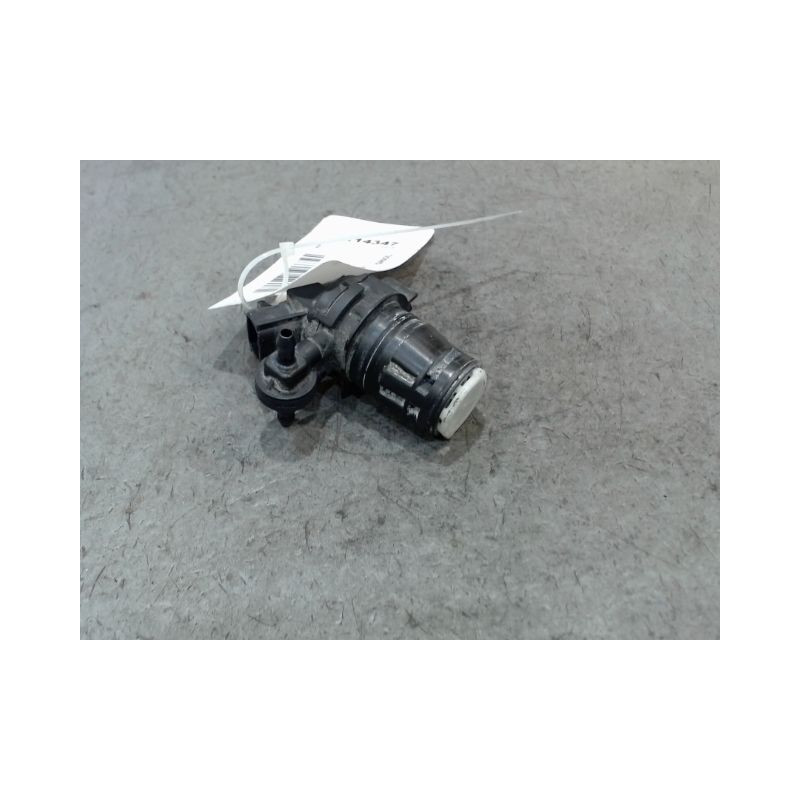 POMPE LAVE-GLACE AVANT TOYOTA RAV4