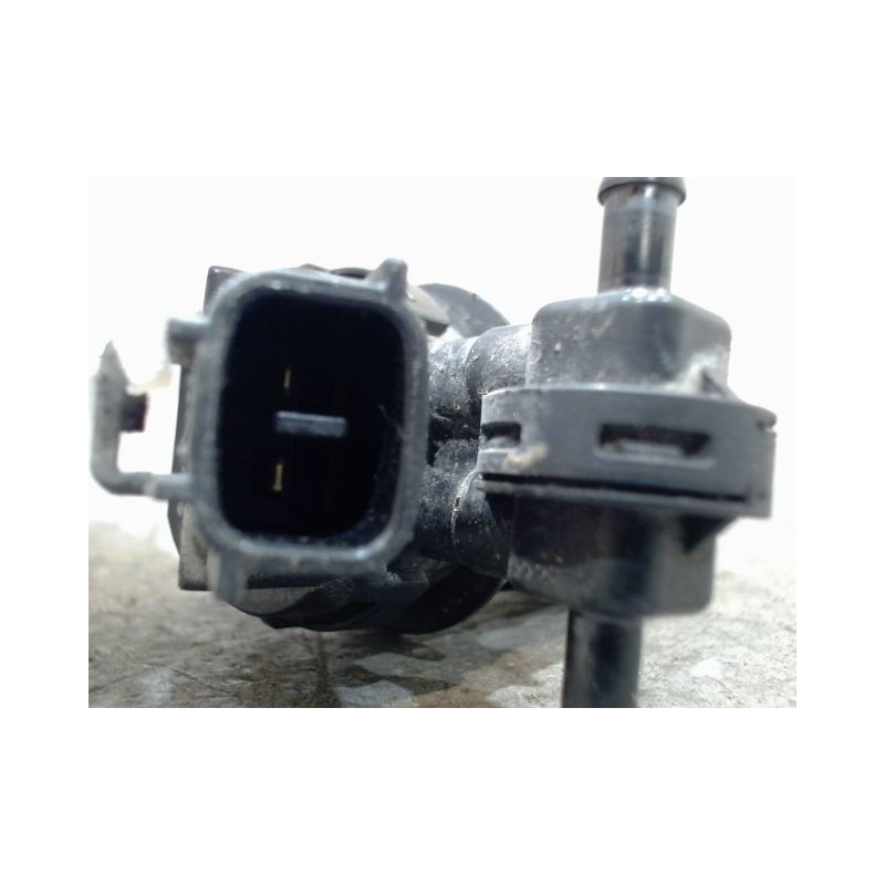 POMPE LAVE-GLACE AVANT TOYOTA RAV4