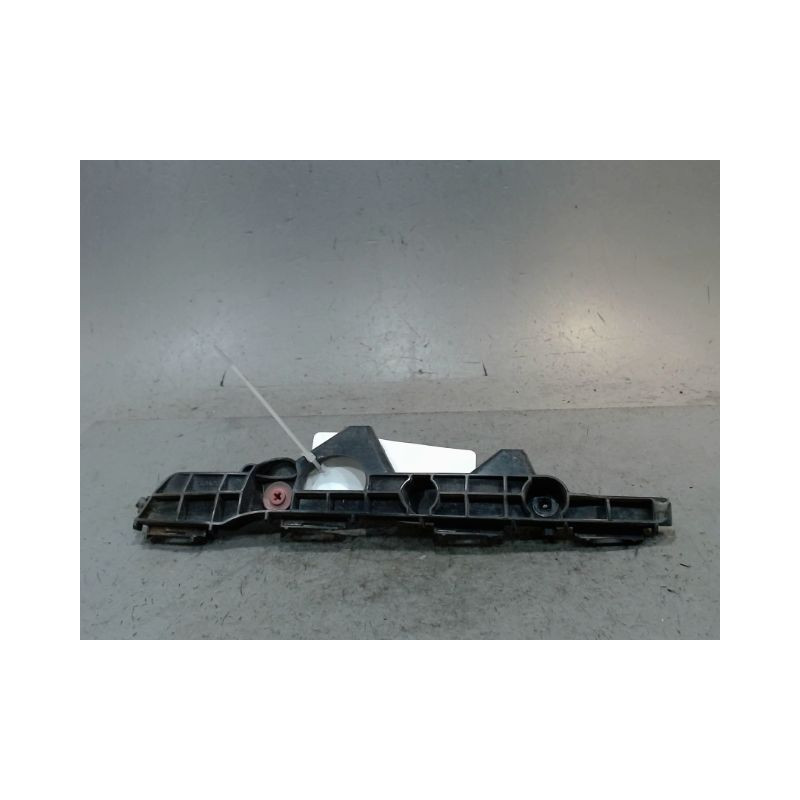 SUPPORT PARE-CHOC ARD TOYOTA RAV4