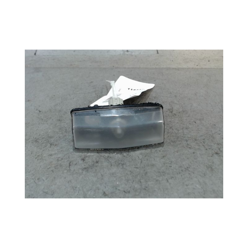 ECLAIREUR PLAQUE DE POLICE DROIT TOYOTA RAV4