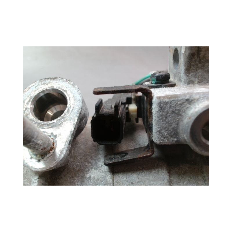 COMPRESSEUR AIR CONDITIONNE FORD COUPE