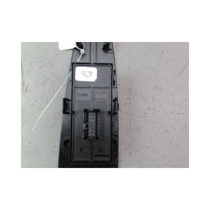 COMMANDE LEVE-GLACE PORTE AVD NISSAN LEAF 2011-...