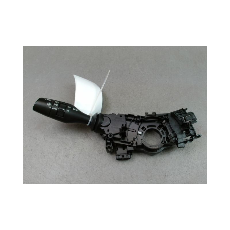 COMMANDE ECLAIRAGE LEXUS NX300H