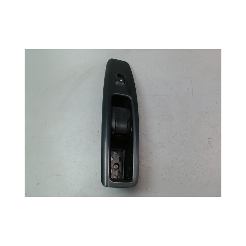 POIGNEE INTERIEURE PORTE AVANT DROIT FIAT DOBLO CARGO 10-