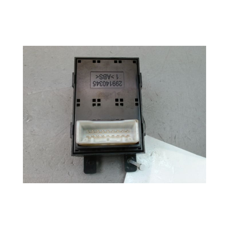 COMMANDE LEVE-GLACE PORTE AVG HYUNDAI I20