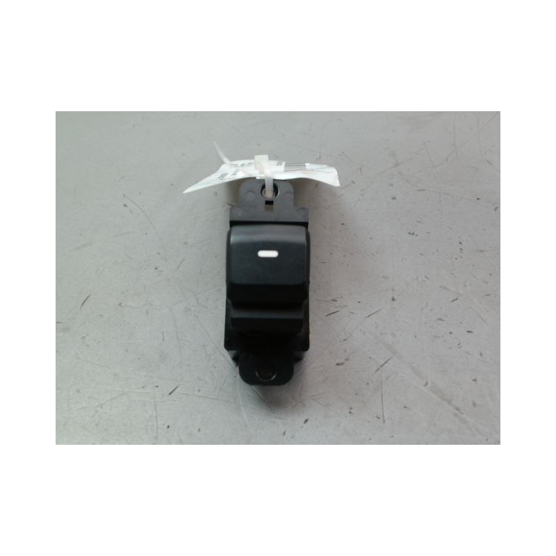 COMMANDE LEVE-GLACE PORTE AVD HYUNDAI I20