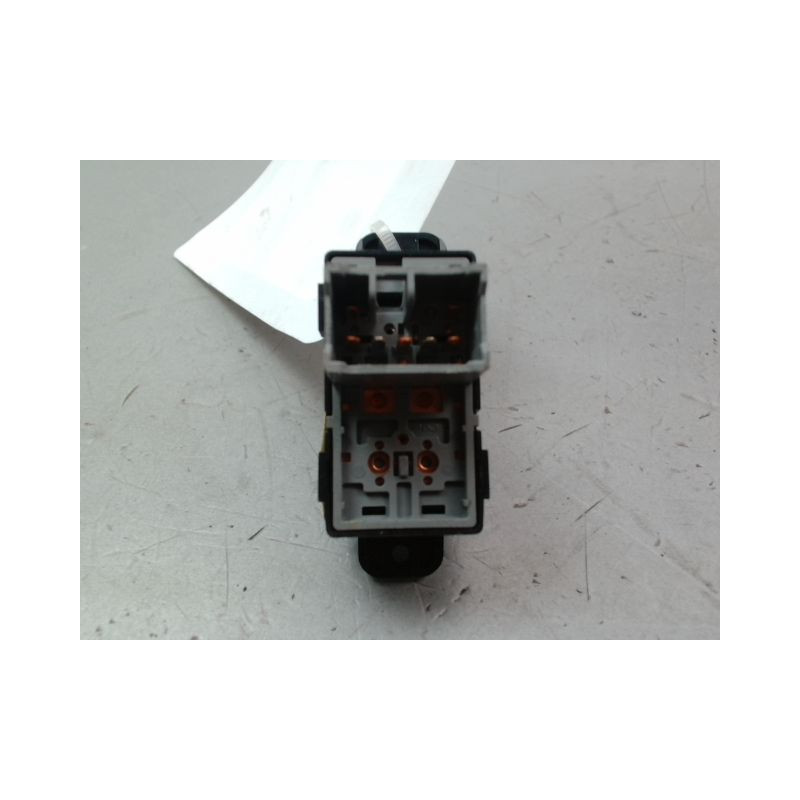 COMMANDE LEVE-GLACE PORTE AVD HYUNDAI I20