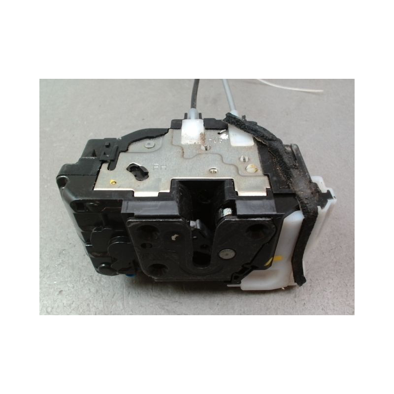 SYSTEME CONDAMNATION AVANT DROIT HYUNDAI I 20 2009-