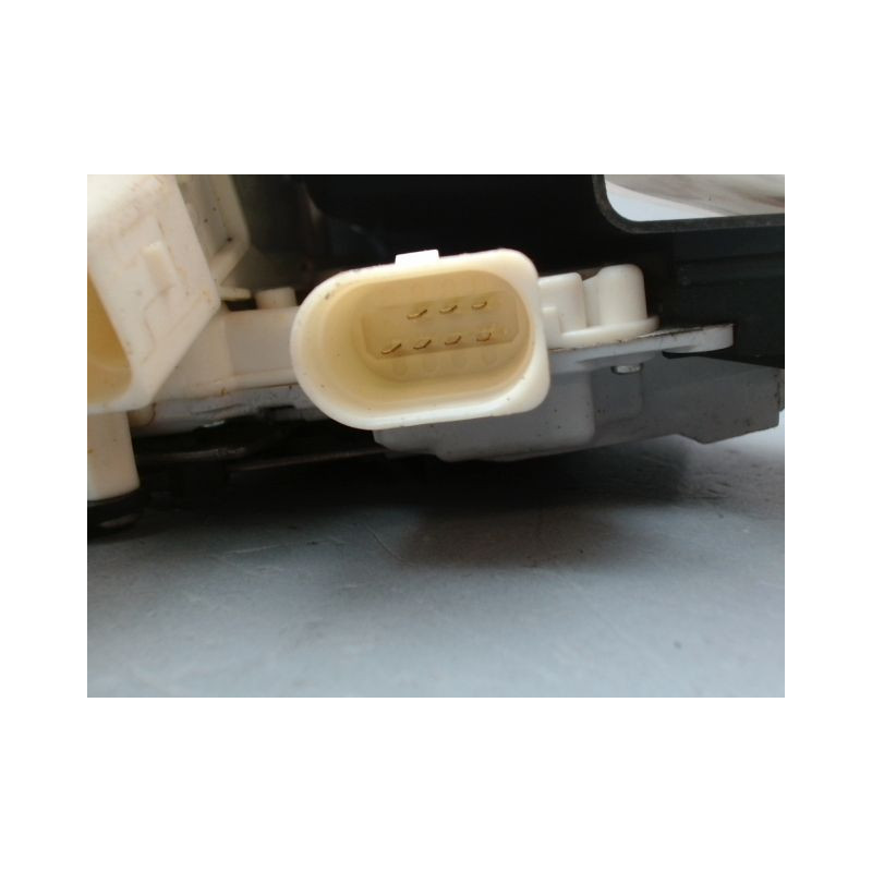 SYSTEME CONDAMNATION AVANT DROIT AUDI A8 2007-