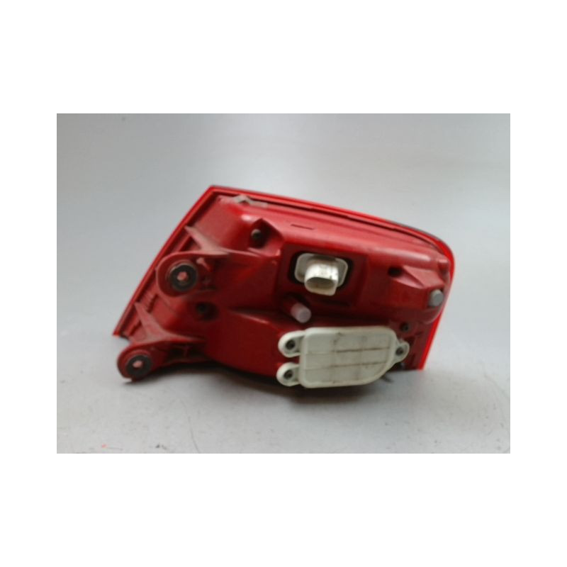 FEU ARRIERE GAUCHE  AUDI A8 2007-