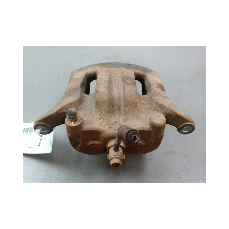 ETRIER DE FREIN AVANT DROIT NISSAN KING-CAB