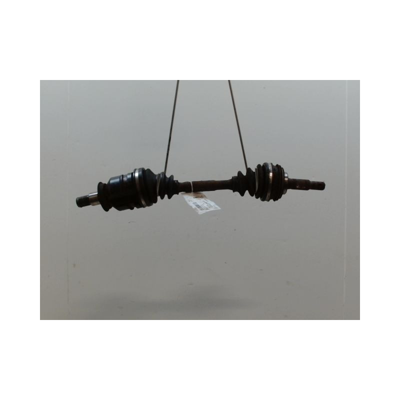 TRANSMISSION AVANT DROIT TOYOTA RAV4 -97 2.0 4WD 