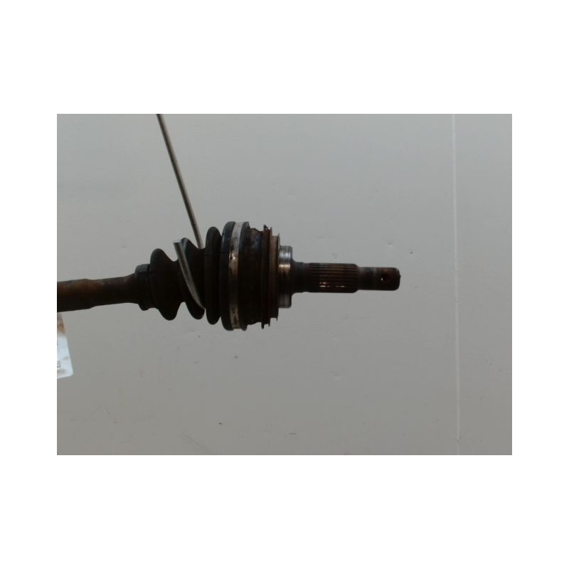 TRANSMISSION AVANT DROIT TOYOTA RAV4 -97 2.0 4WD 