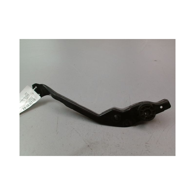 SUPPORT PARE-CHOC AVG MERCEDES CLASSE C BERL. III Phase 1 (204) 2007-2010