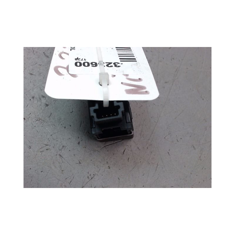 BOUTON DE WARNING NISSAN QASHQAI BREAK II Phase 1 2014-...