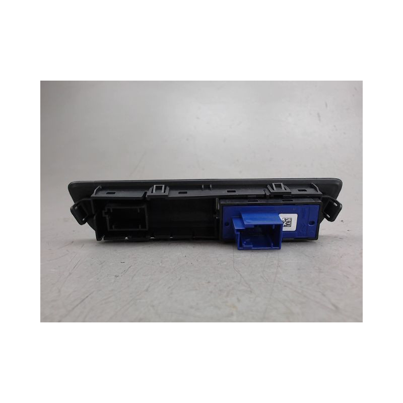 COMMANDE ESP PEUGEOT 208